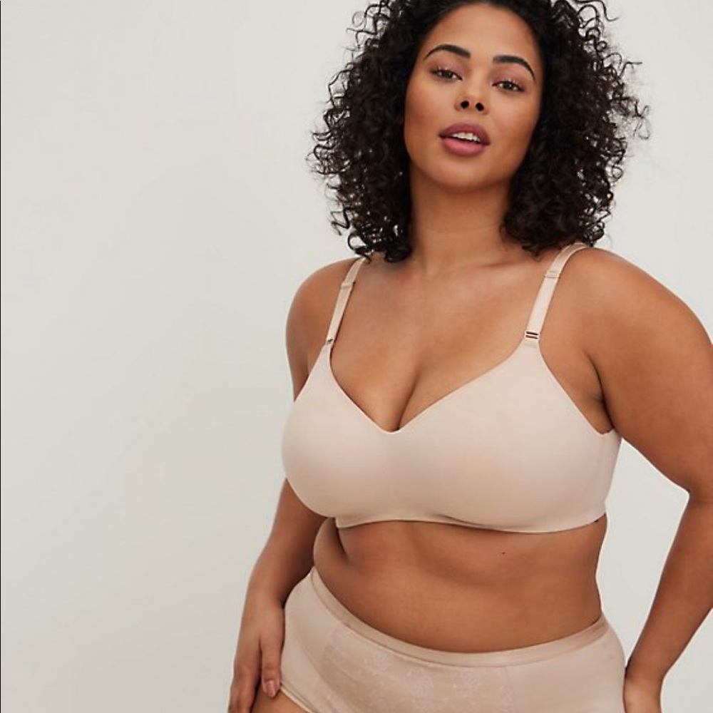Torrid 54B Beige 360 Back Smoothing Lightly Lined Everyday Wire Free Bra